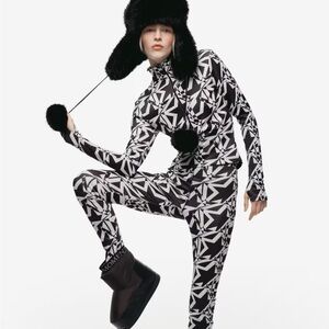 Perfect moment  White Geometric Women's base layer set